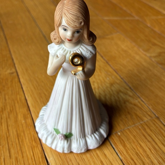 Enesco Retired GROWING UP BIRTHDAY GIRLS (sold individually) - Picture 8 of 12